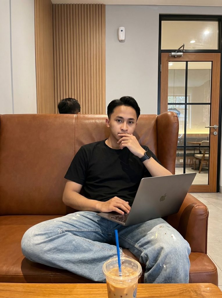 Rihul CZ, Anak Muda Asal Madura yang Membangun Identitas Digital Lewat Media Sosial dan Dunia Online