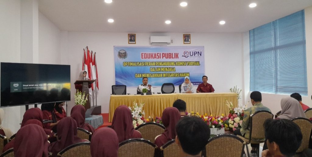 Universitas Prima Nusantara melalui Program Studi Hukum menggelar Seminar Edukasi Publik yang menghadirkan sejumlah narasumber kompeten di bidang hukum dan peradilan.