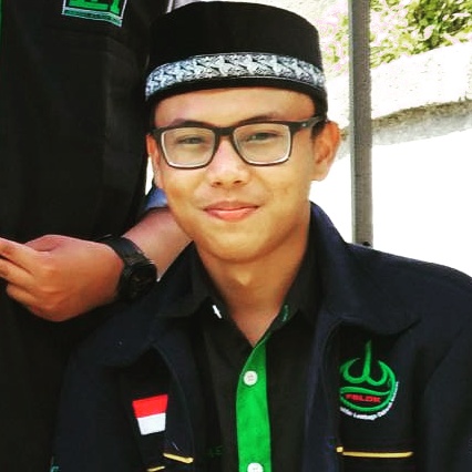 Lawan Tanding Seimbang Petahana